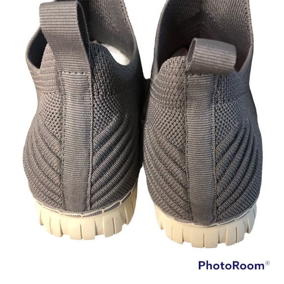 Yellow Box Julisa Gray Slip On Sneakers Size 6. NWT - Picture 6 of 9